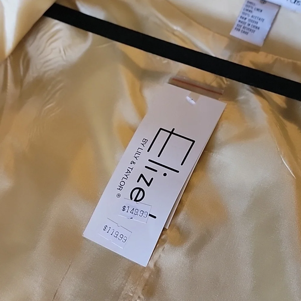 Elizeh-Linen Yellow top with embroidered neck and end of sleeves Size 14 NWT.